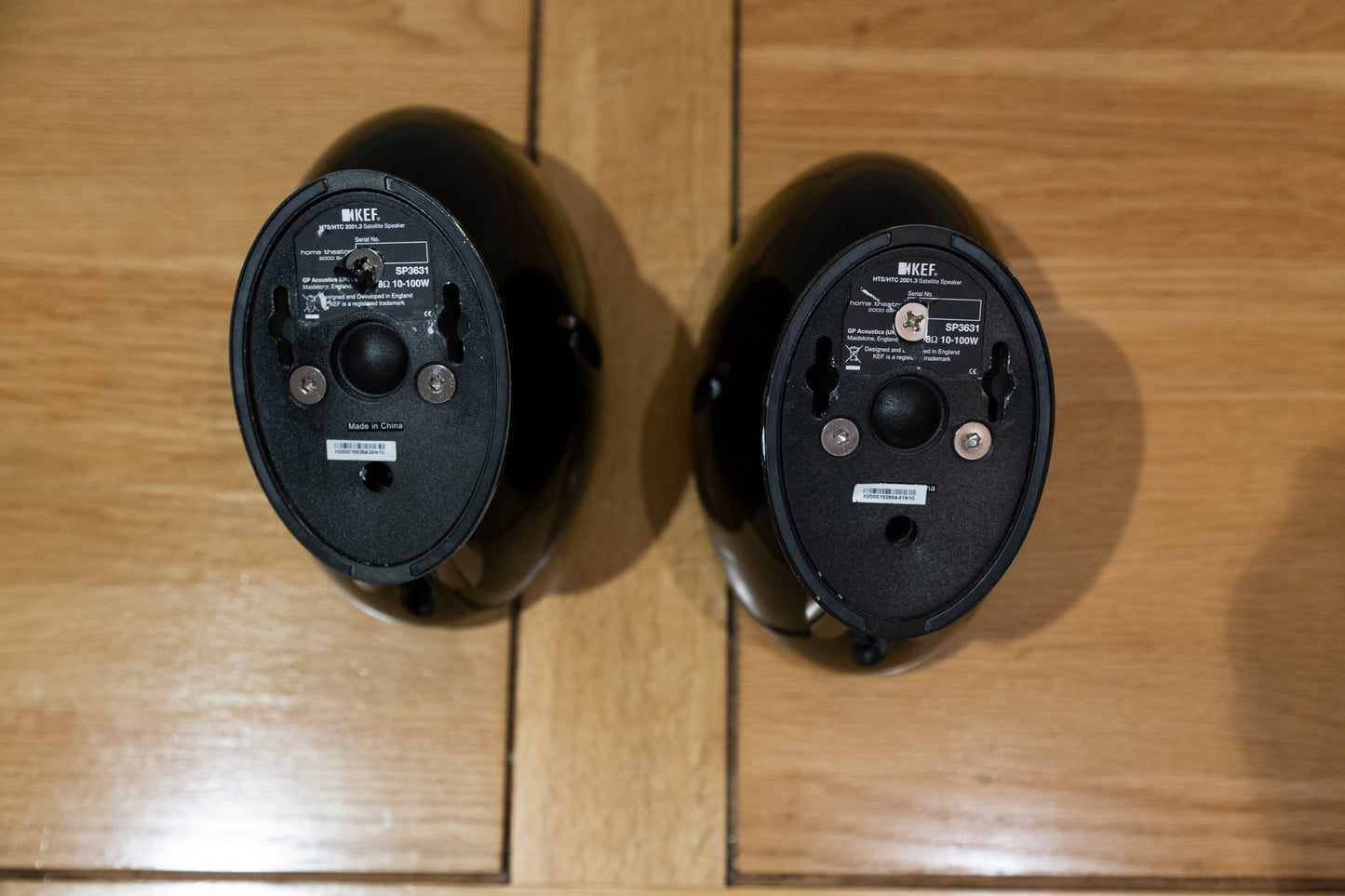 KEF 2001.3 Wall Mounted Satellite Speakers – Gloss Black
