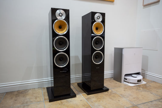 Beautiful Bowers & Wilkins CM9 Floorstanding Speakers – Piano Black (B&W)